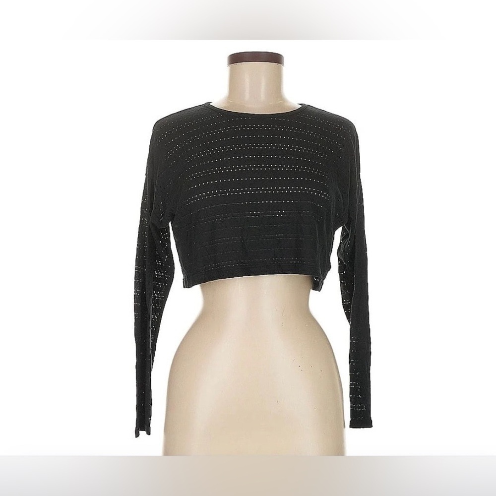 Beyond yoga, long sleeve crop, vented, size medium